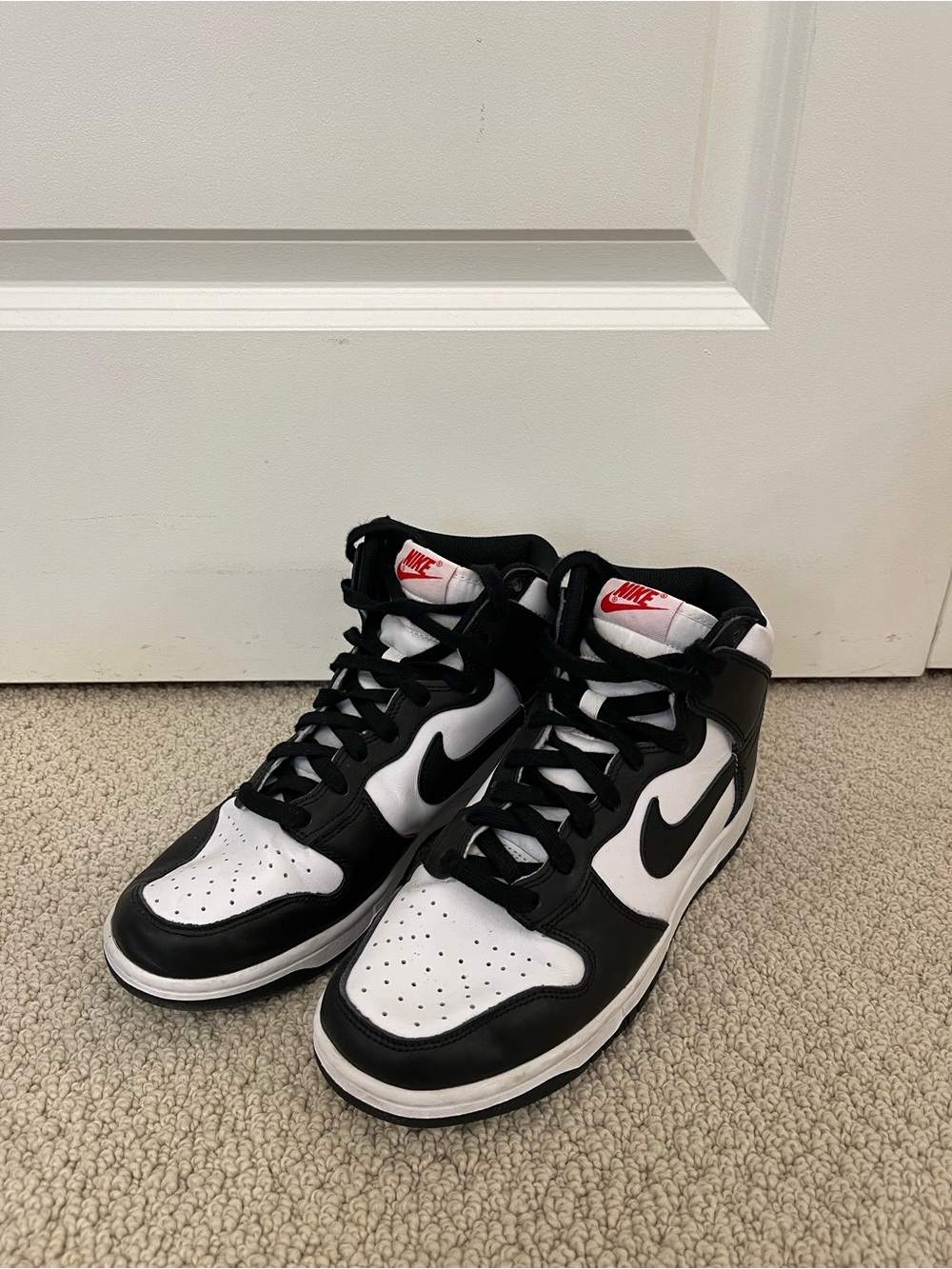 Nike High-Top Sneakers in Black and White - Picture 2 of 4